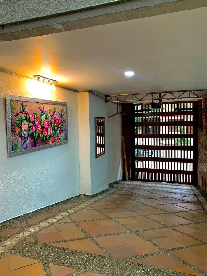 Hotel Torre Primavera Medellín Buitenkant foto