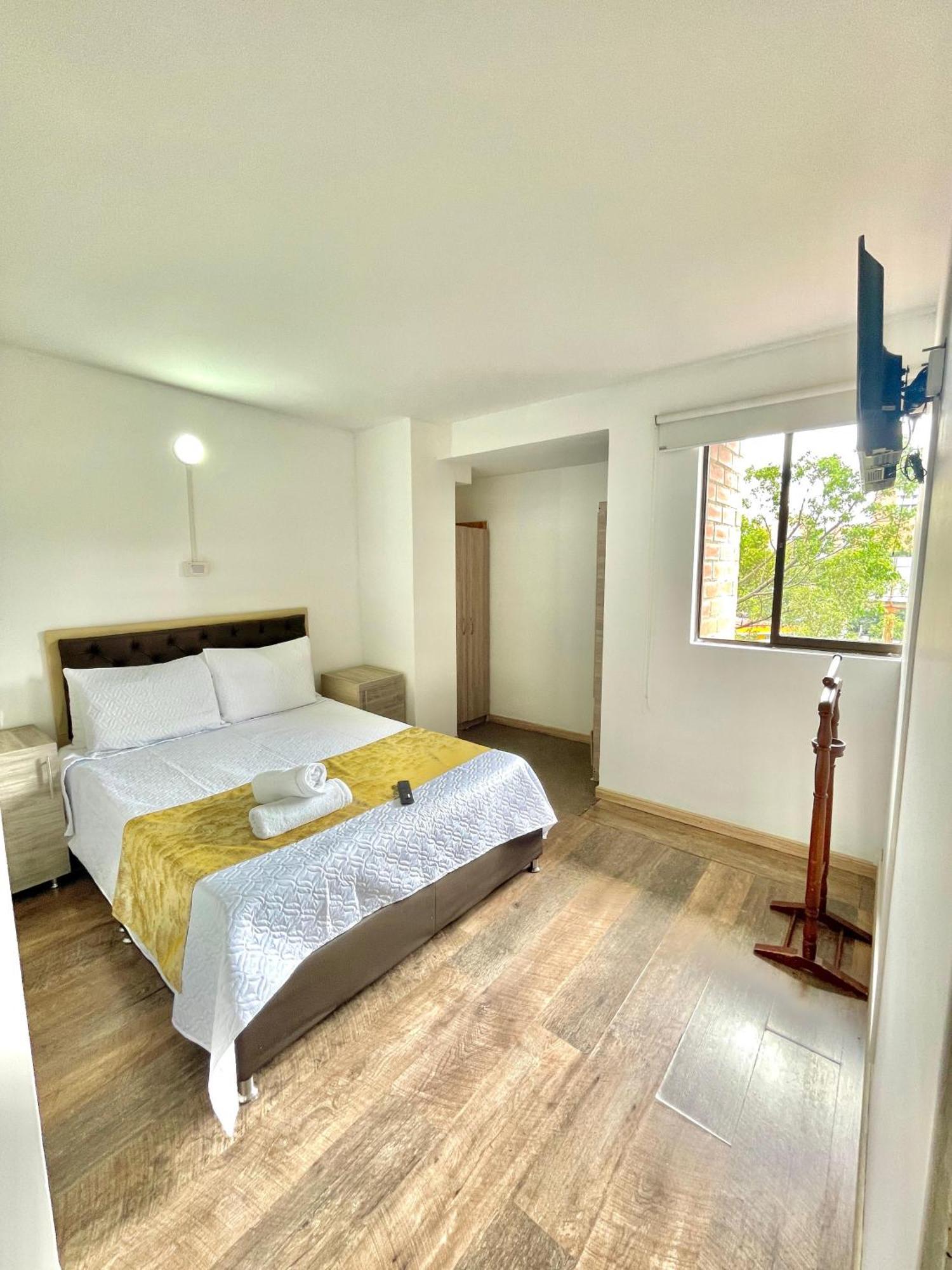 Hotel Torre Primavera Medellín Buitenkant foto